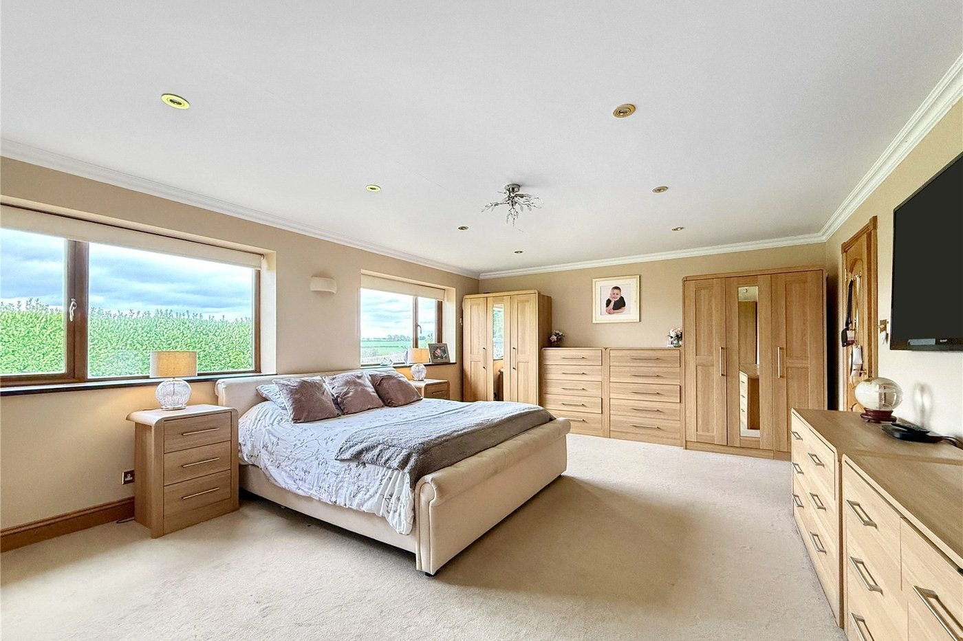 4 bedroom bungalow for sale in Eynsford | Robinson Jackson