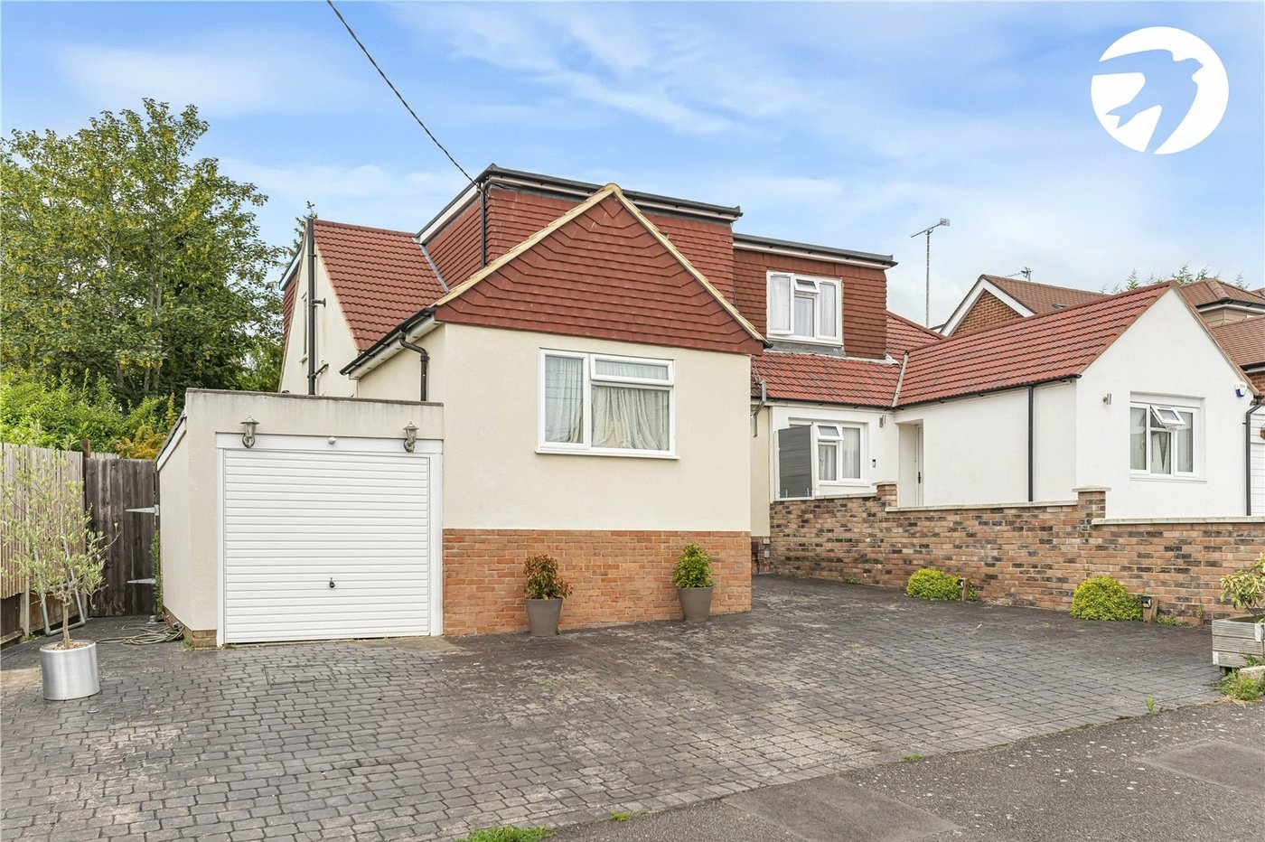 4 bedroom bungalow for sale in Hextable | Robinson Jackson