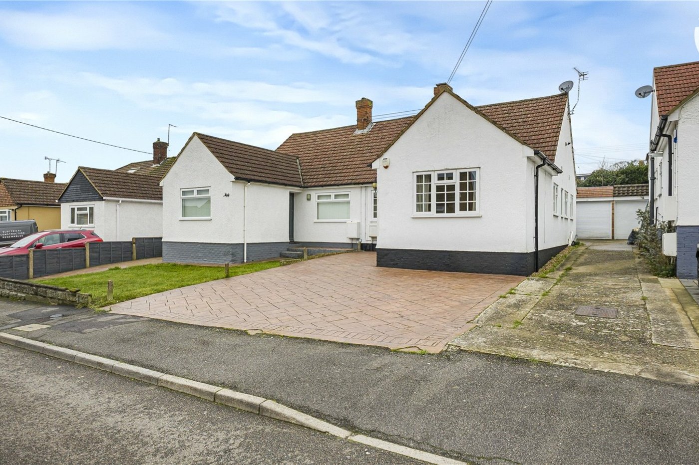 3 bedroom bungalow for sale in Hextable | Robinson Jackson