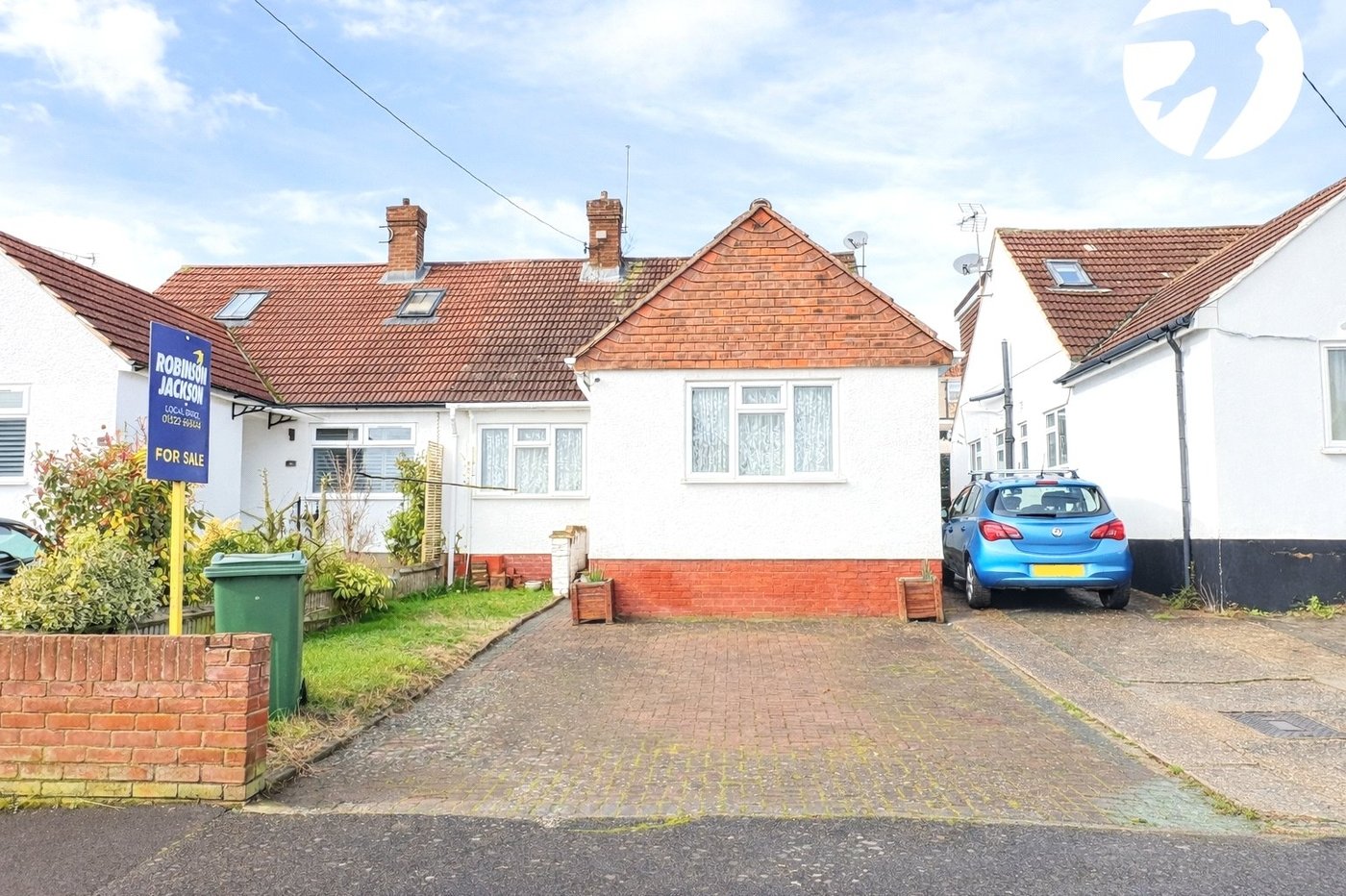 3 bedroom bungalow for sale in Hextable | Robinson Jackson