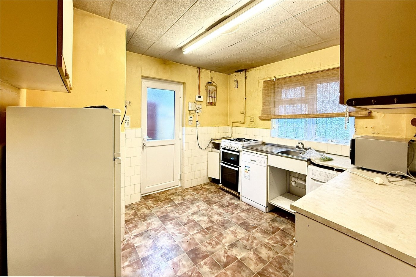 3 bedroom bungalow for sale in Hextable | Robinson Jackson