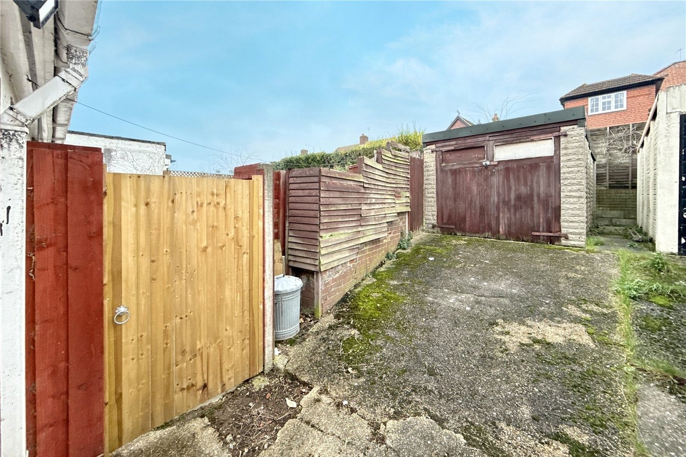 3 bedroom bungalow for sale in Hextable | Robinson Jackson