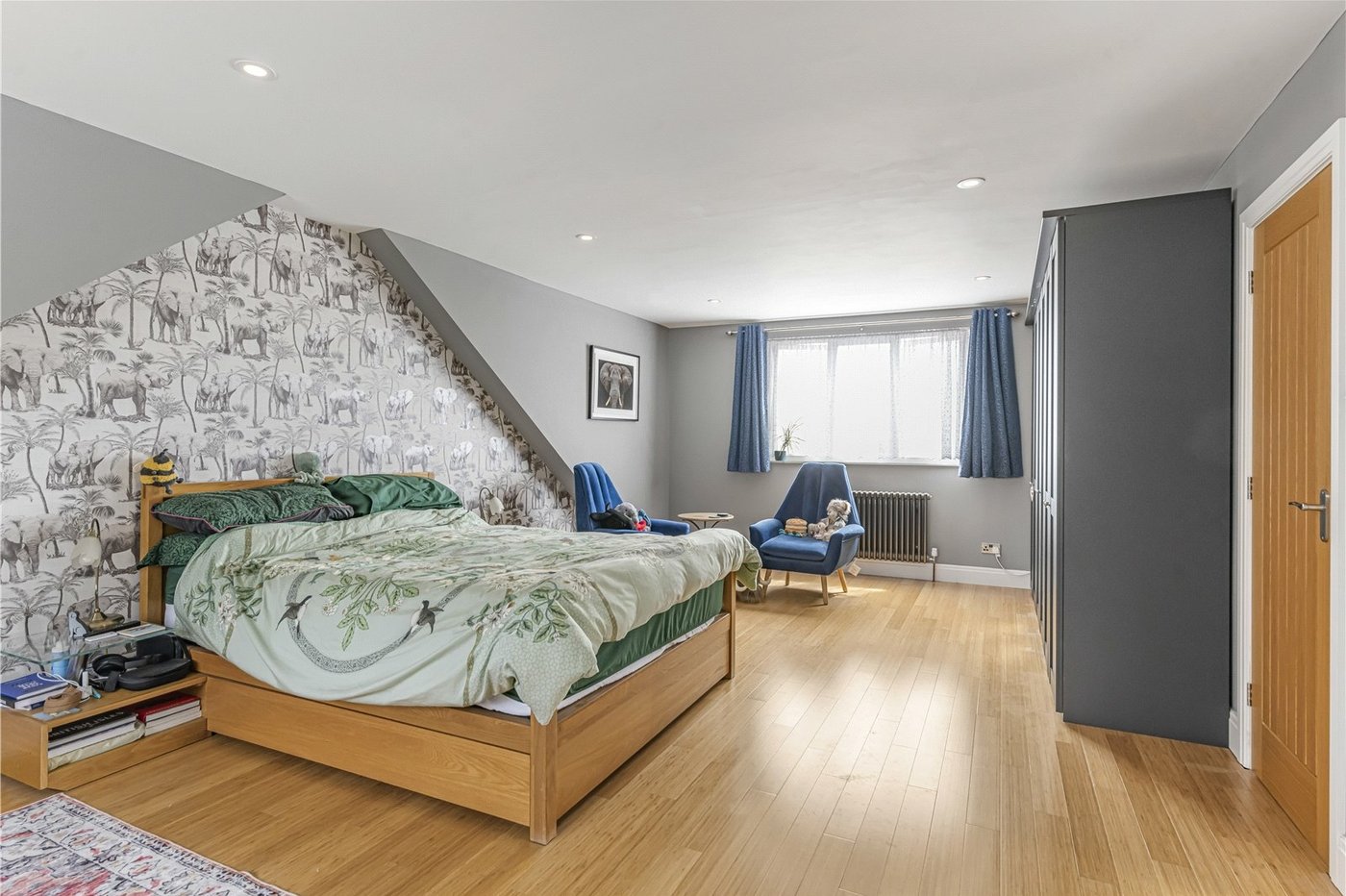 4 bedroom bungalow for sale in Hextable | Robinson Jackson