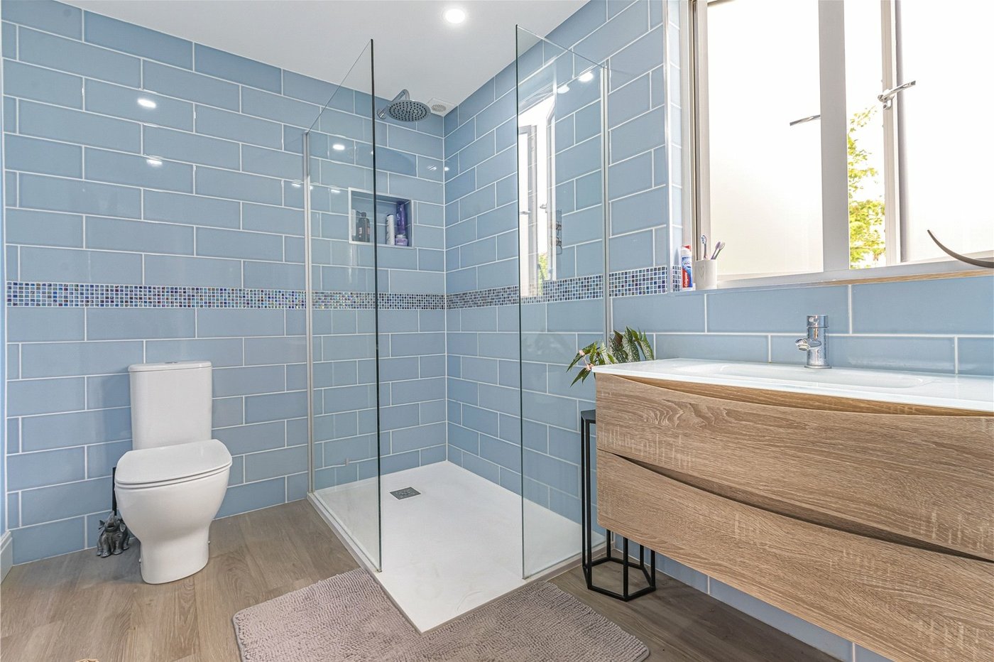 4 bedroom bungalow for sale in Hextable | Robinson Jackson