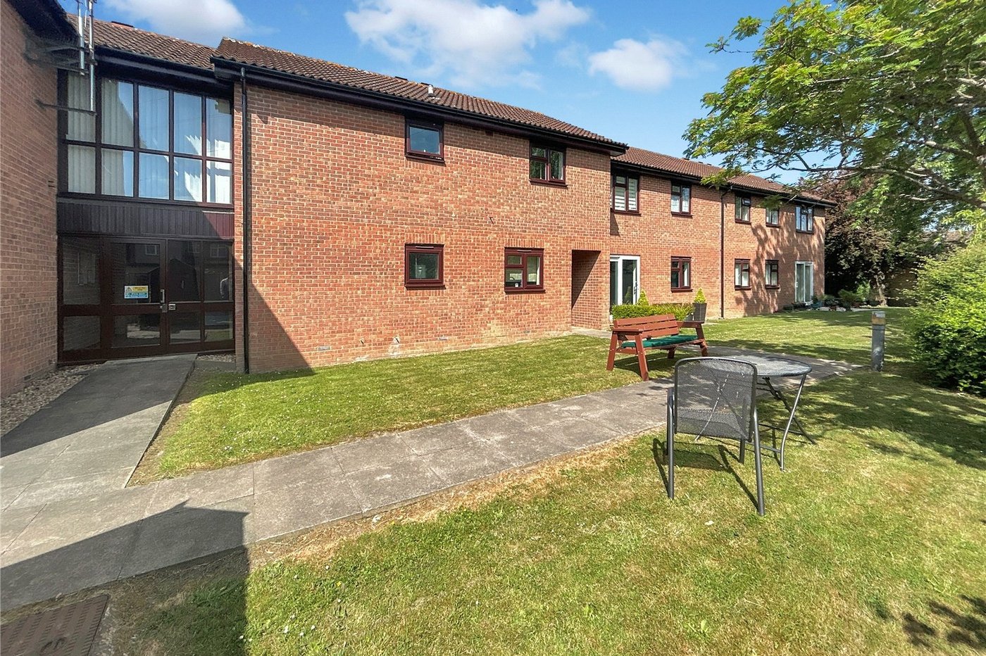 2 bedroom property for sale in Sidcup | Robinson Jackson