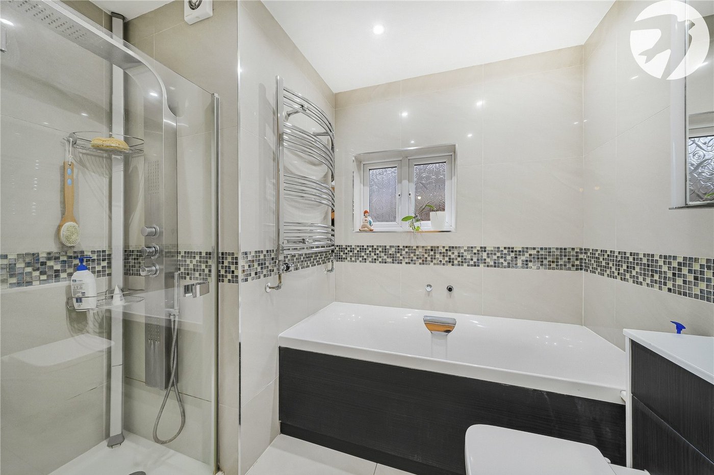 3 bedroom house for sale in West Dartford | Robinson Jackson