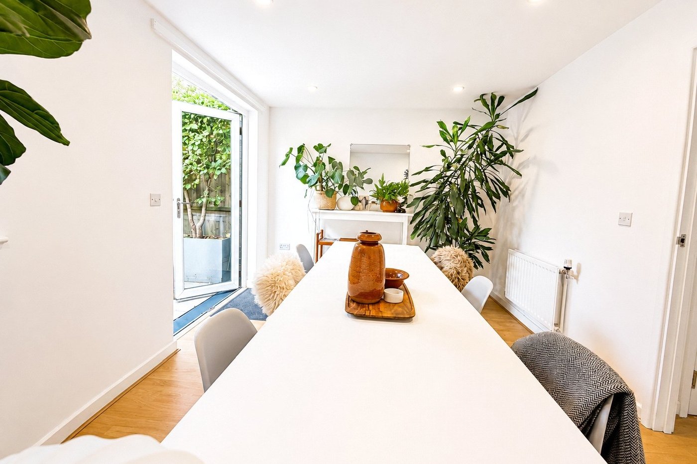 3 bedroom house for sale in London | Robinson Jackson