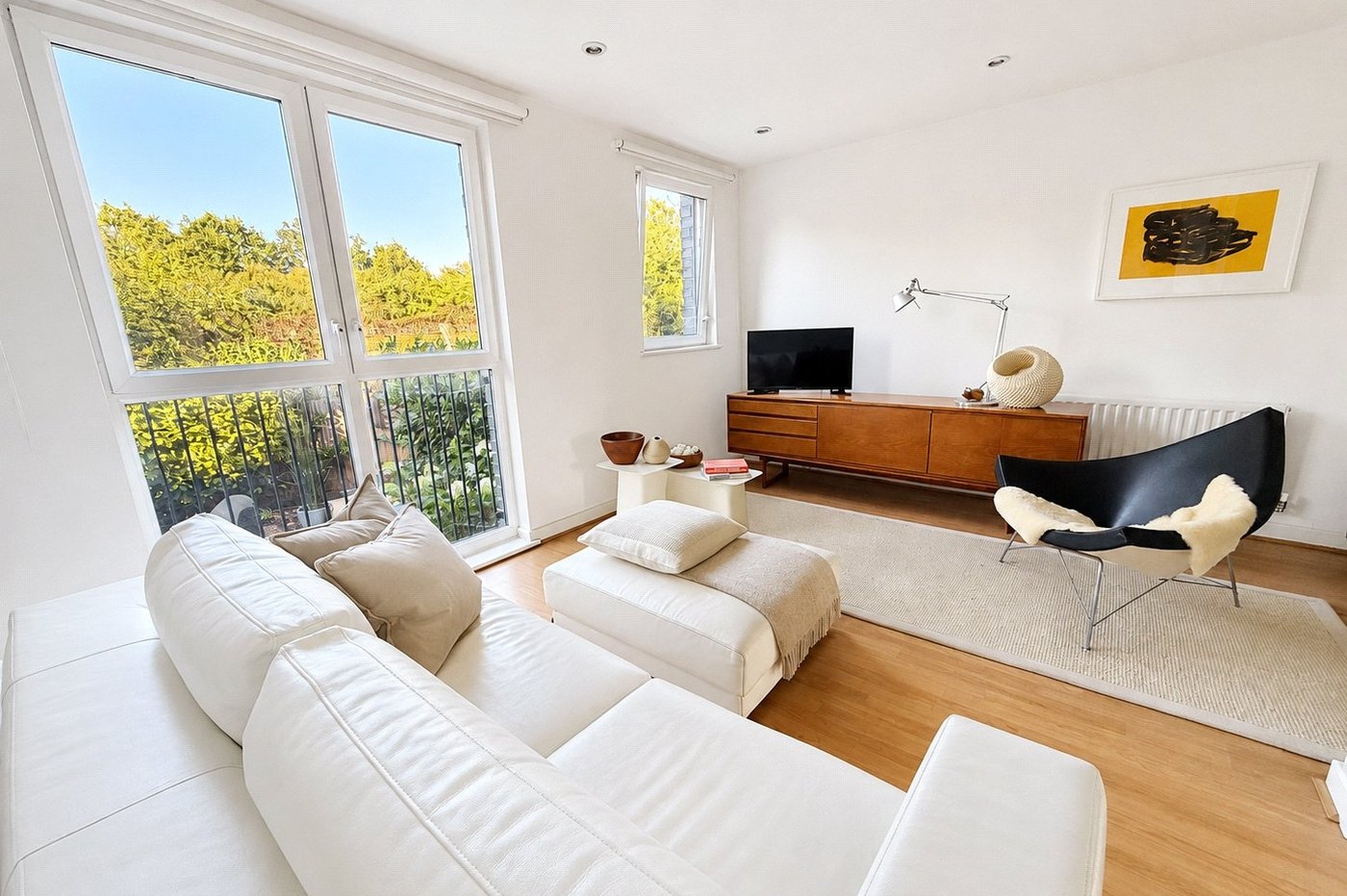 3 bedroom house for sale in London | Robinson Jackson