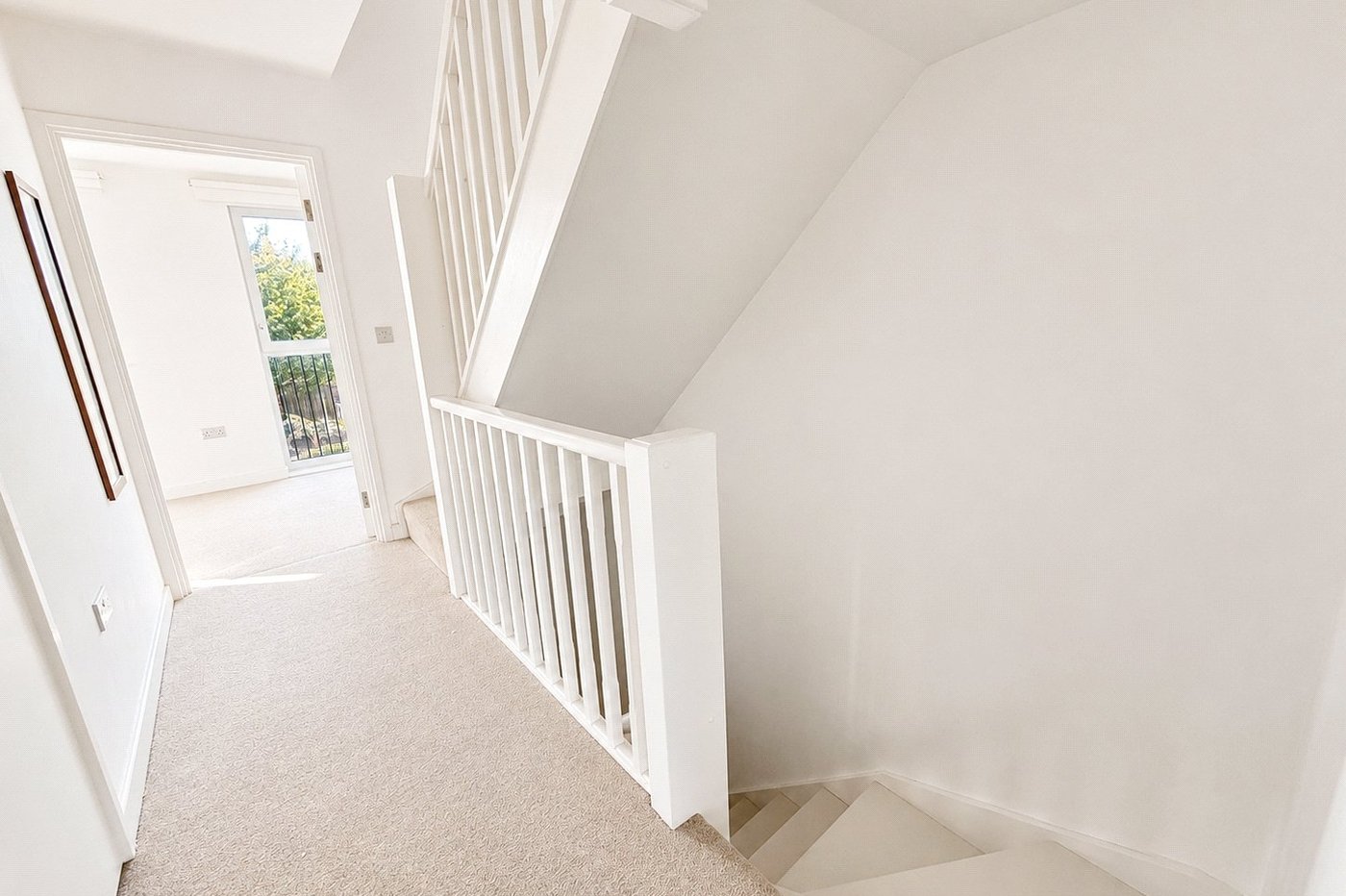 3 bedroom house for sale in London | Robinson Jackson