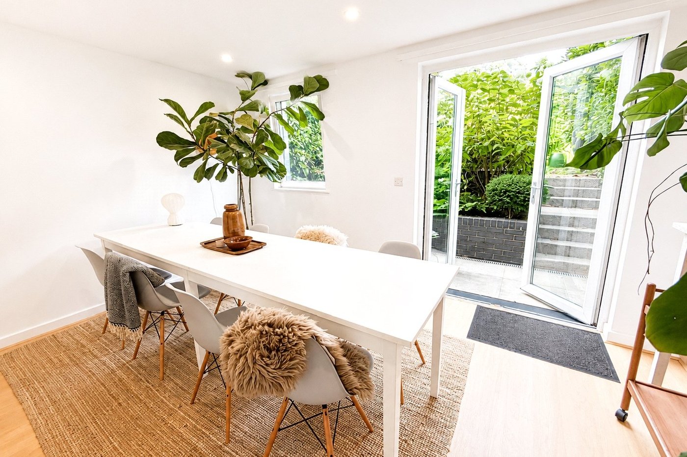 3 bedroom house for sale in London | Robinson Jackson