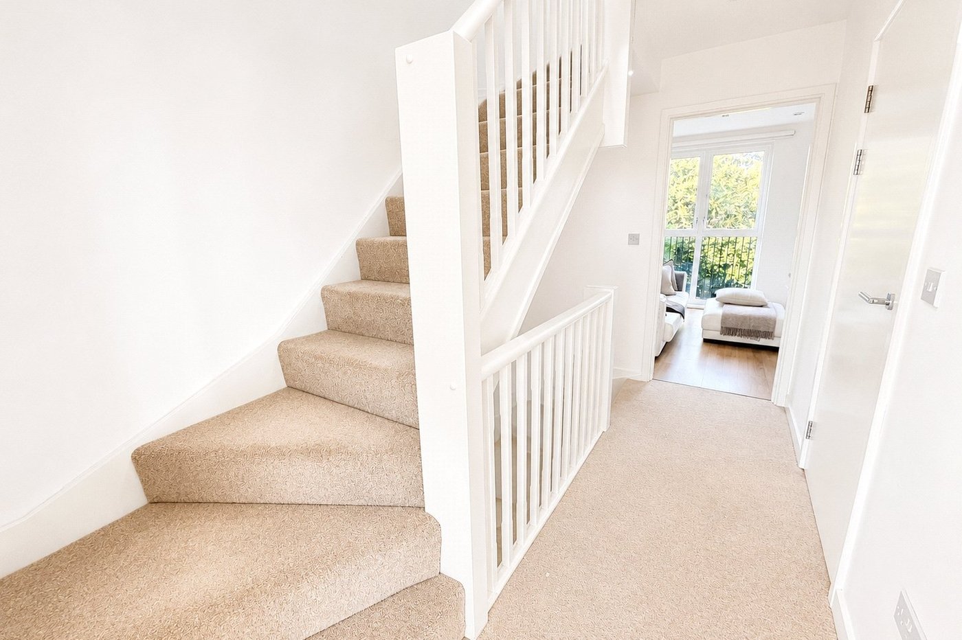 3 bedroom house for sale in London | Robinson Jackson