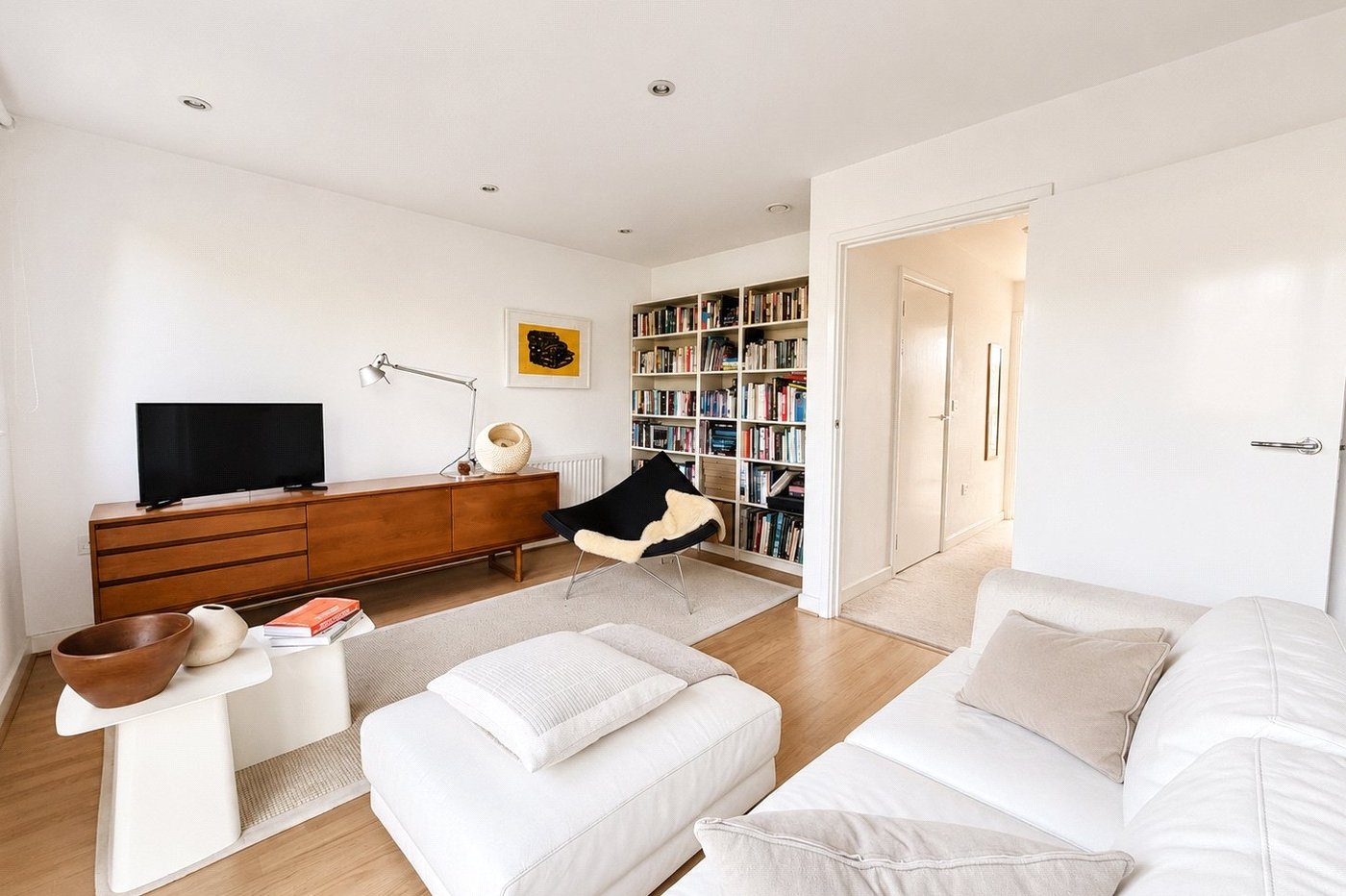 3 bedroom house for sale in London | Robinson Jackson