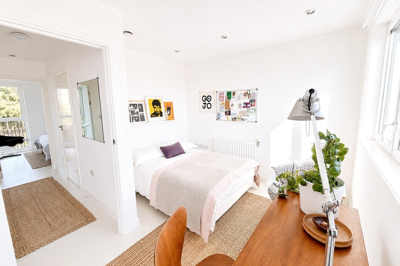 3 bedroom house for sale in London | Robinson Jackson