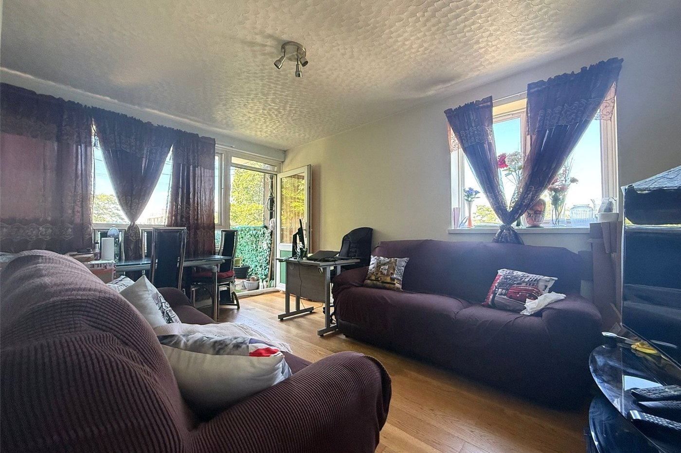 3 bedroom property for sale in Abbey Wood | Robinson Jackson