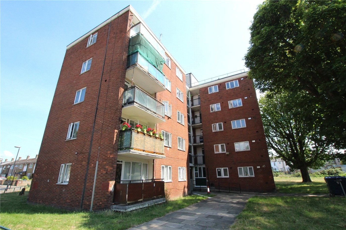 3 bedroom property for sale in Abbey Wood | Robinson Jackson