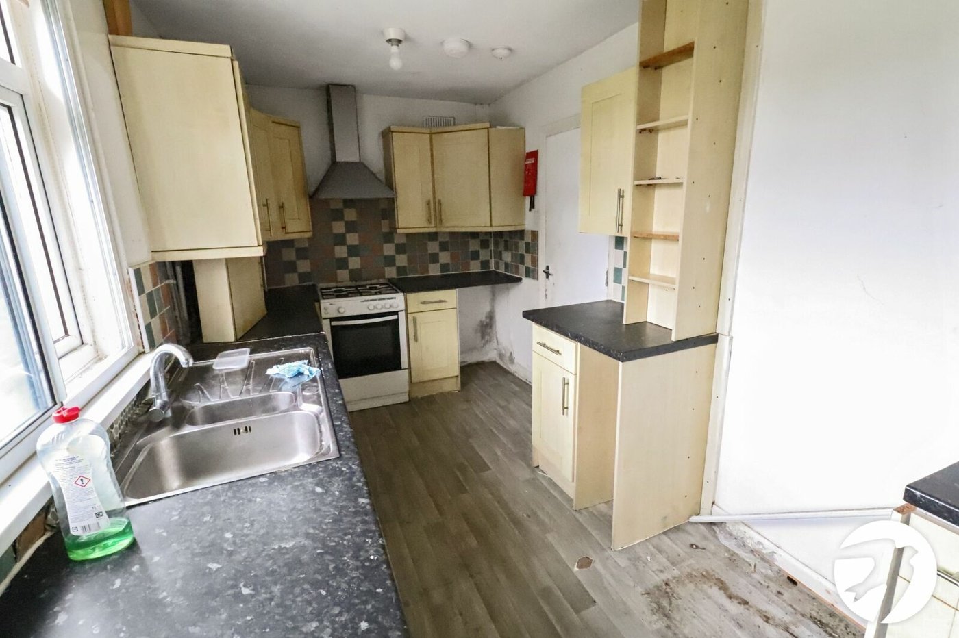 3 bedroom house for sale in London | Robinson Jackson