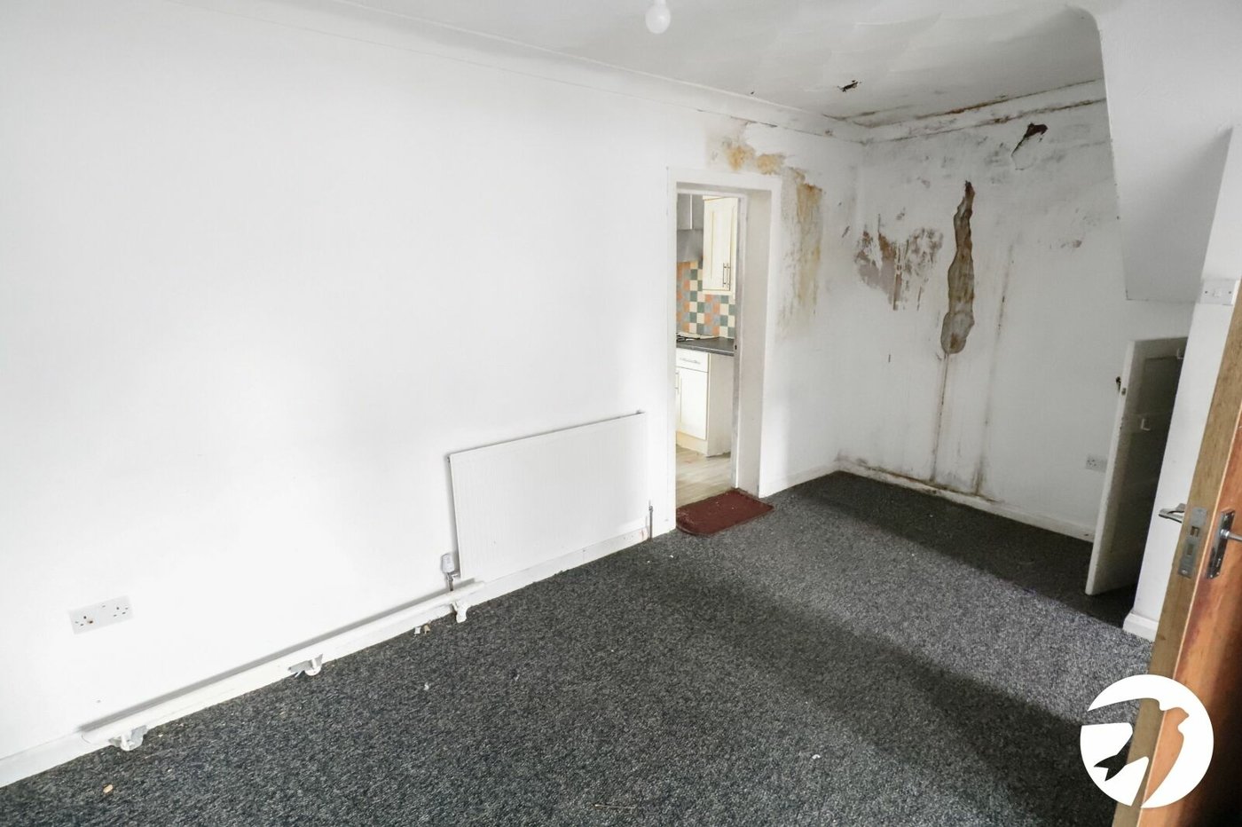 3 bedroom house for sale in London | Robinson Jackson