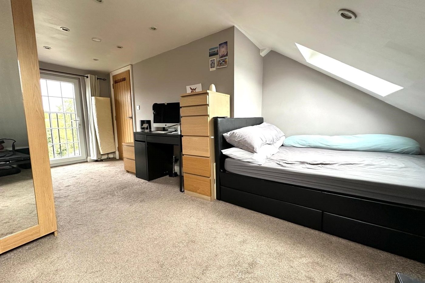 4 bedroom house for sale in London | Robinson Jackson