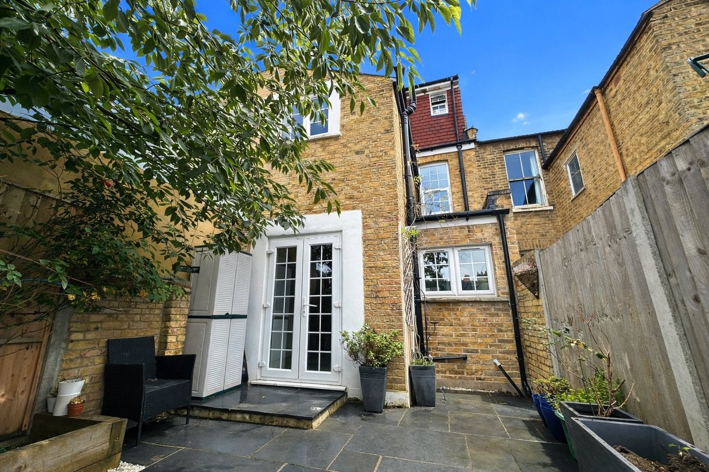 4 bedroom house for sale in London | Robinson Jackson