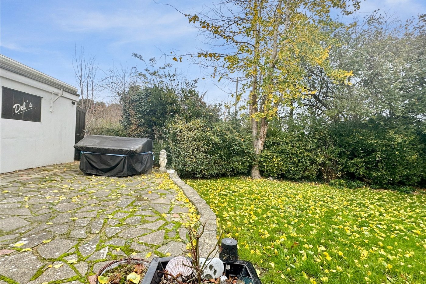 4 bedroom house for sale in Leydenhatch Lane | Robinson Jackson