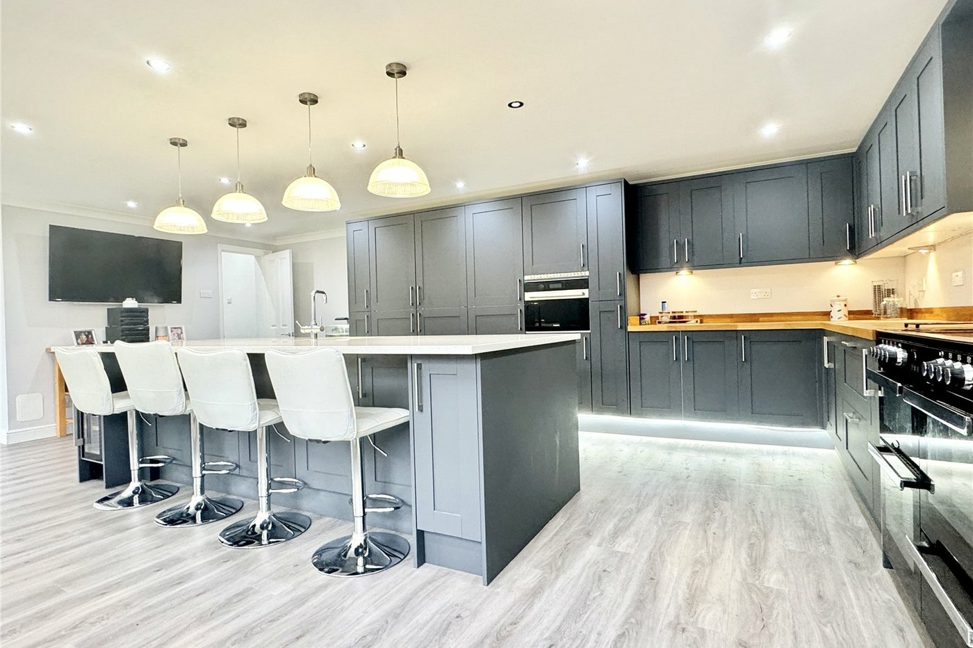 4 bedroom house for sale in Leydenhatch Lane | Robinson Jackson