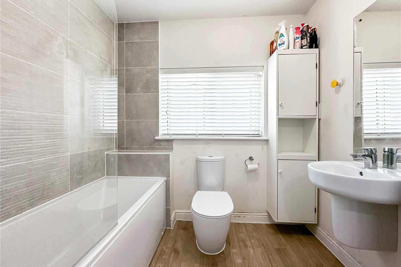 4 bedroom house for sale in Rainham | Robinson Michael & Jackson