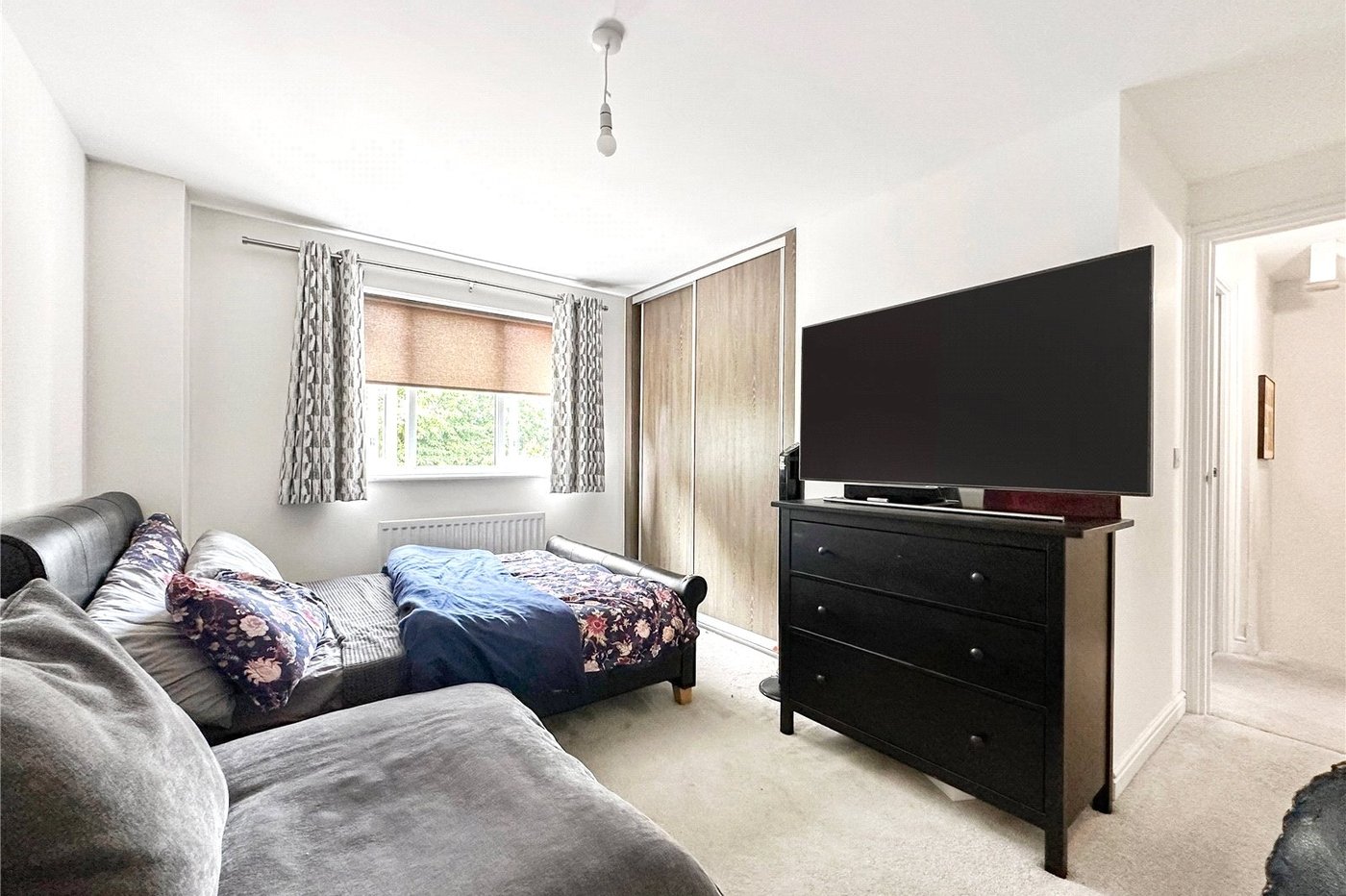 4 bedroom house for sale in Rainham | Robinson Michael & Jackson