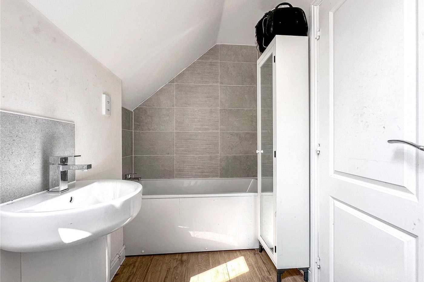 4 bedroom house for sale in Rainham | Robinson Michael & Jackson