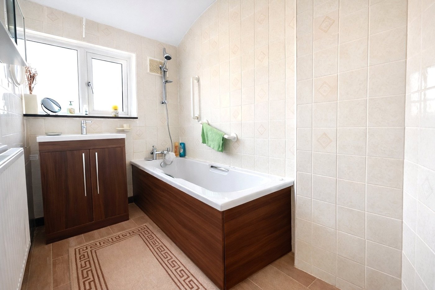 3 bedroom house for sale in Bromley | Robinson Jackson