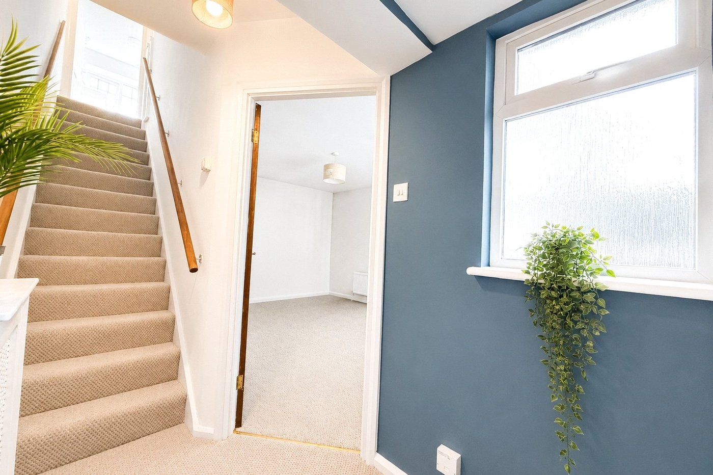 2 bedroom house for sale in London | Robinson Jackson