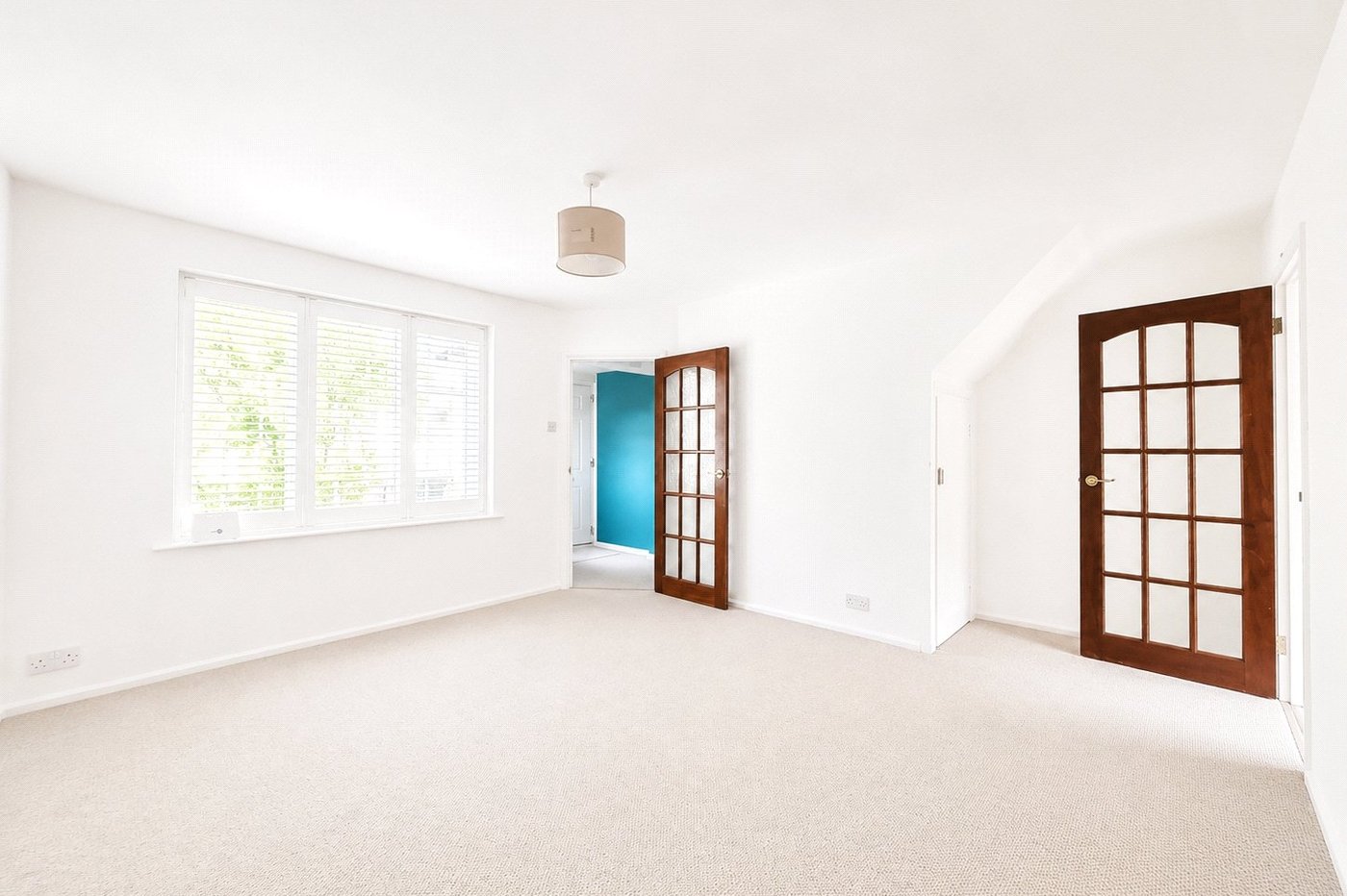 2 bedroom house for sale in London | Robinson Jackson