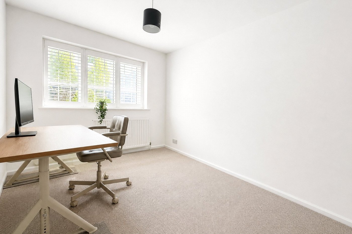 2 bedroom house for sale in London | Robinson Jackson