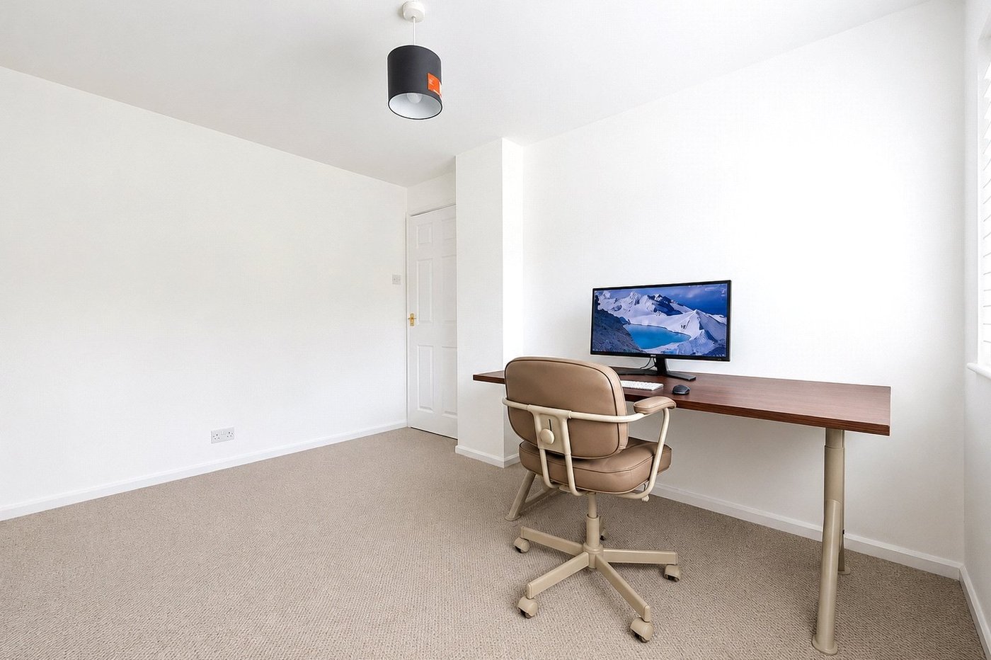 2 bedroom house for sale in London | Robinson Jackson
