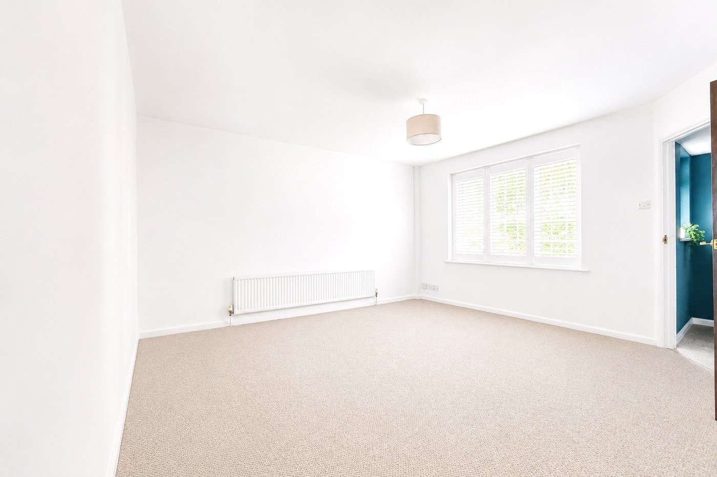2 bedroom house for sale in London | Robinson Jackson