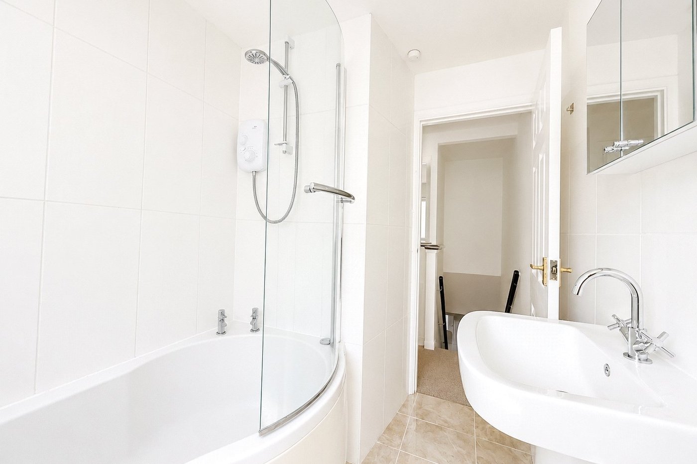 2 bedroom house for sale in London | Robinson Jackson