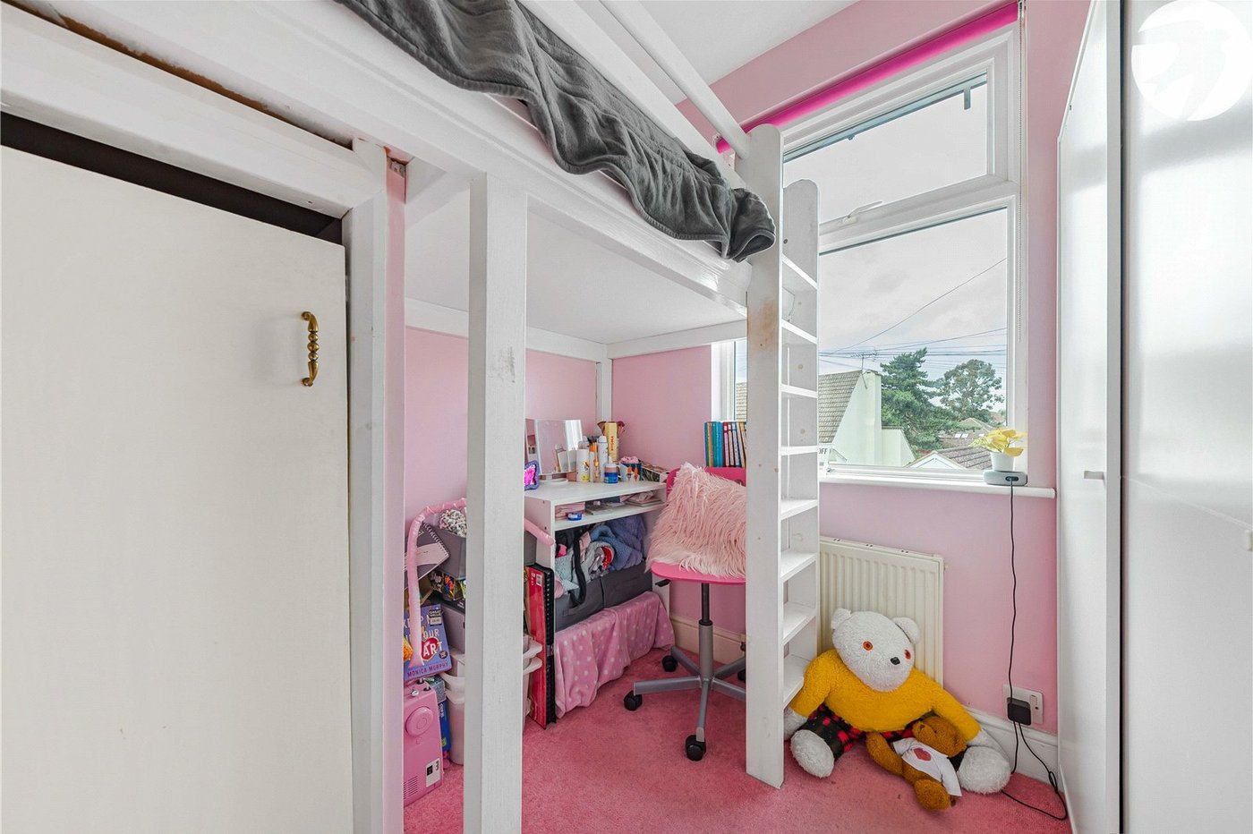 4 bedroom house for sale in Greenhithe | Robinson Jackson