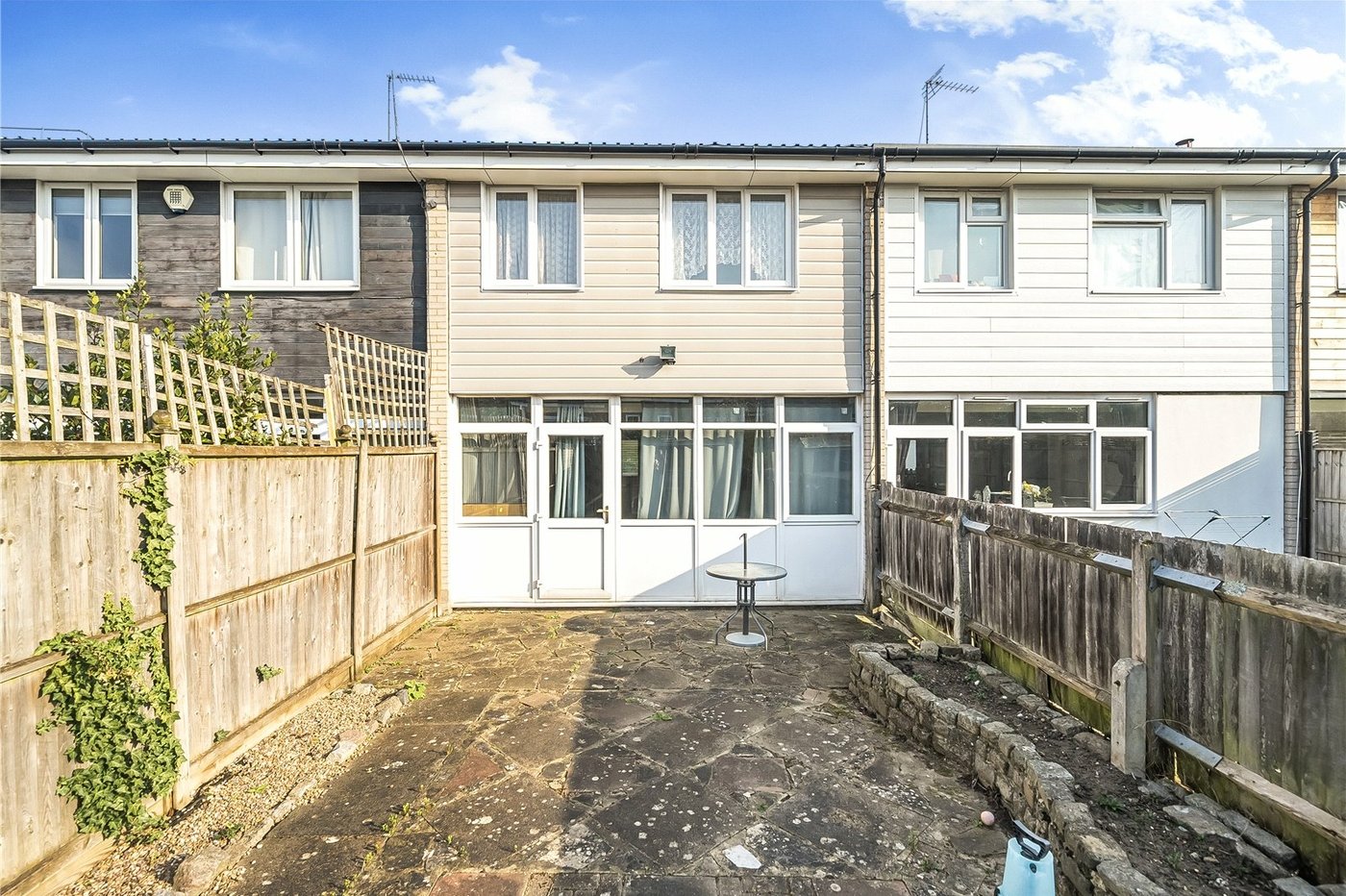 3 bedroom house for sale in London | Robinson Jackson