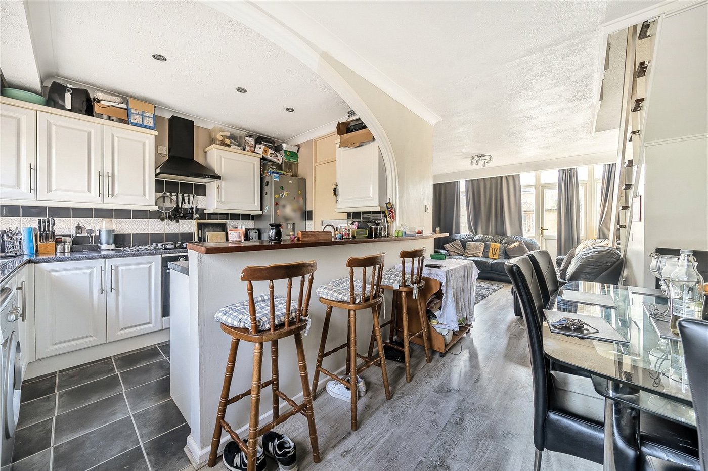 3 bedroom house for sale in London | Robinson Jackson