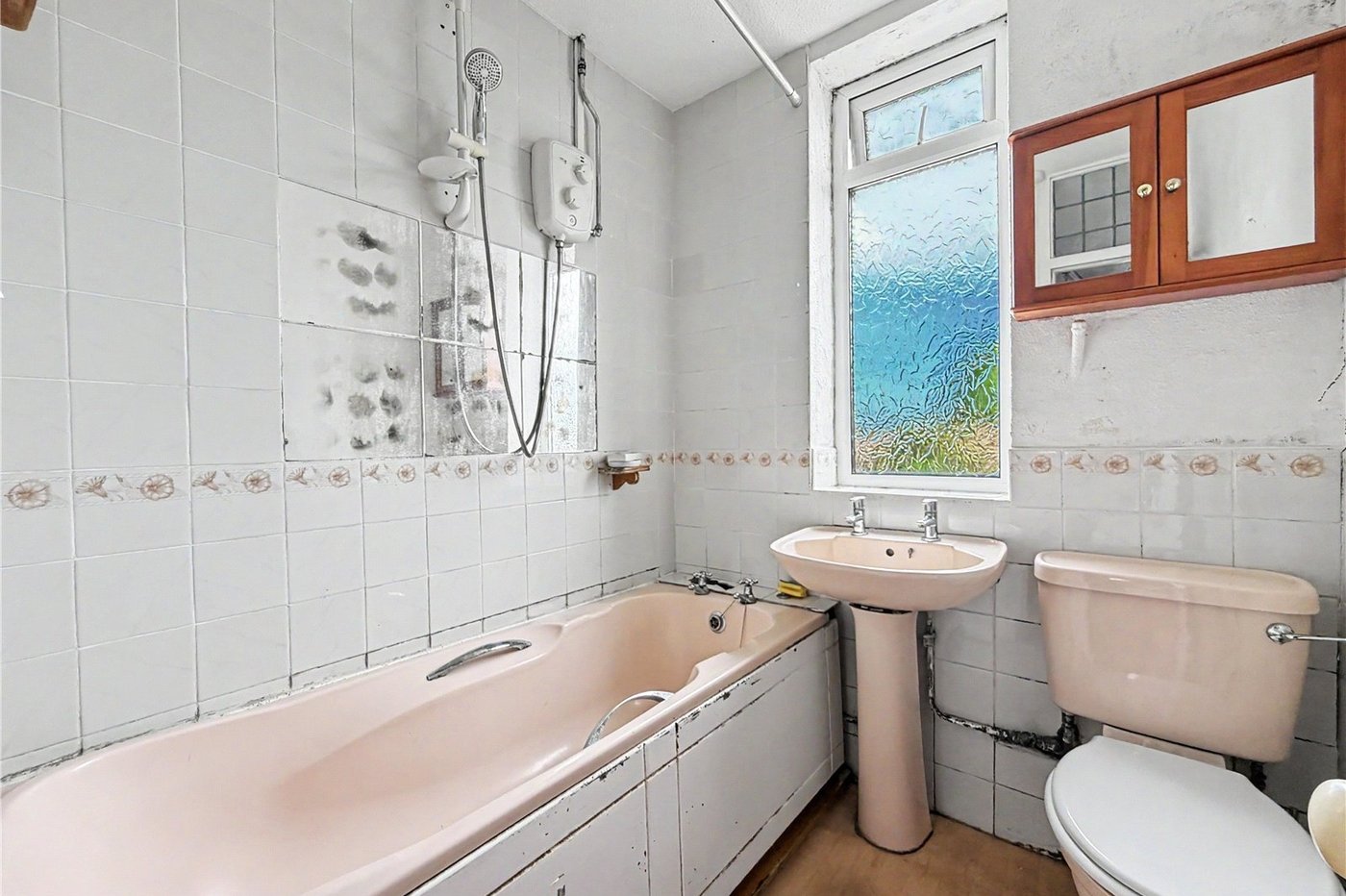 3 bedroom house for sale in Twydall | Robinson Michael & Jackson
