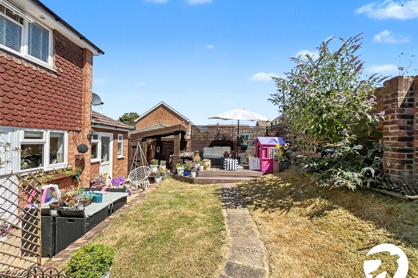 4 bedroom house for sale in Walderslade | Robinson Michael & Jackson