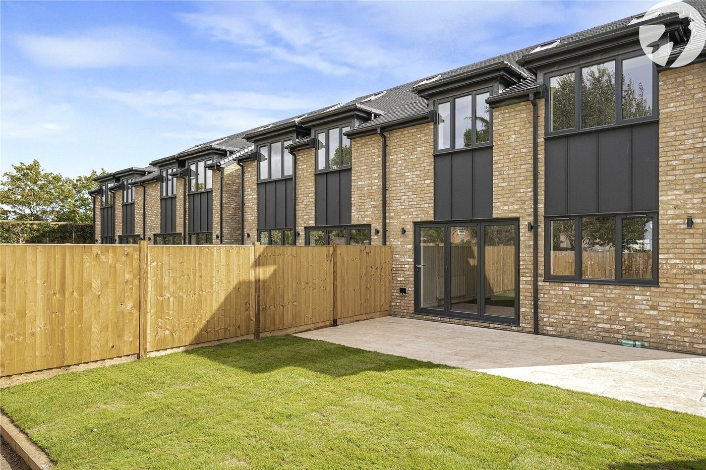 4 bedroom house for sale in Dartford | Robinson Jackson