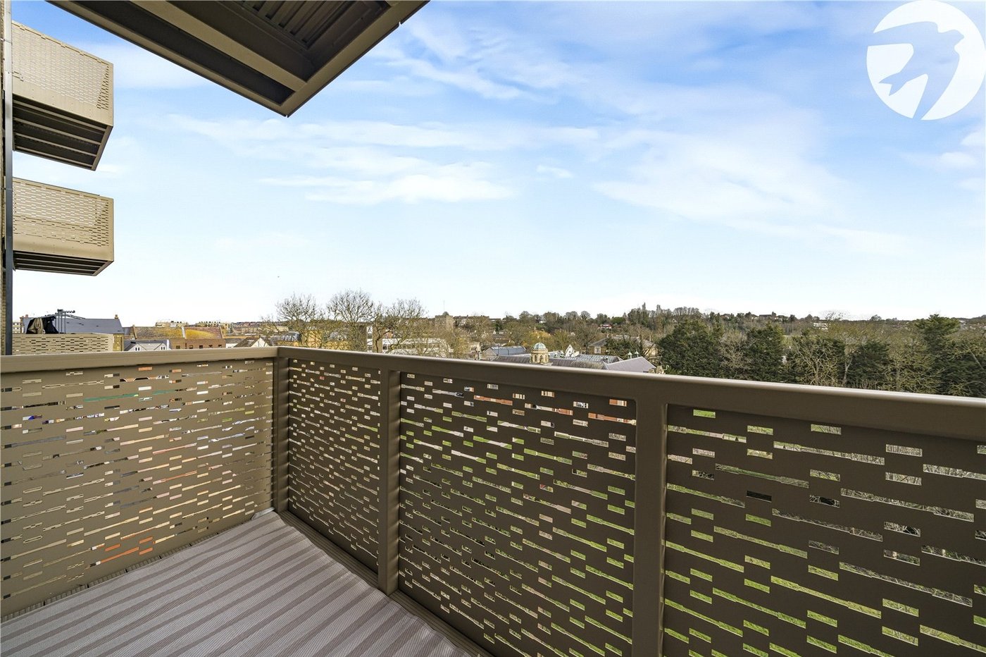 2 bedroom property for sale in Dartford | Robinson Jackson