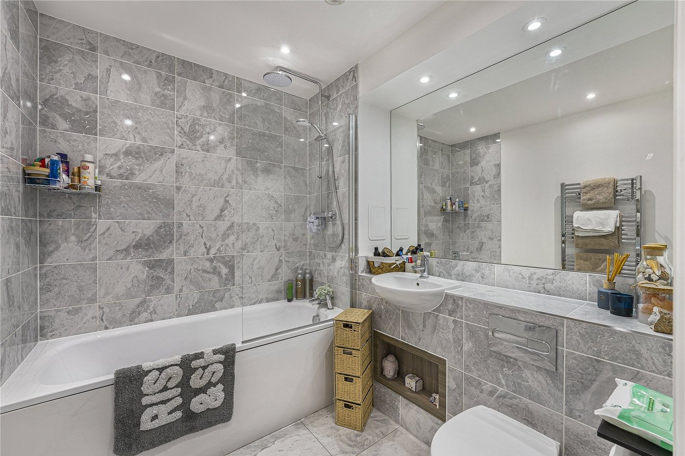 2 bedroom property for sale in Dartford | Robinson Jackson