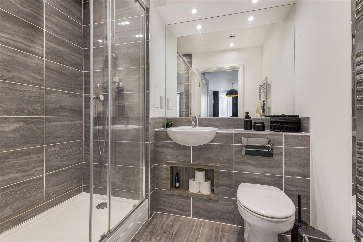 2 bedroom property for sale in Dartford | Robinson Jackson