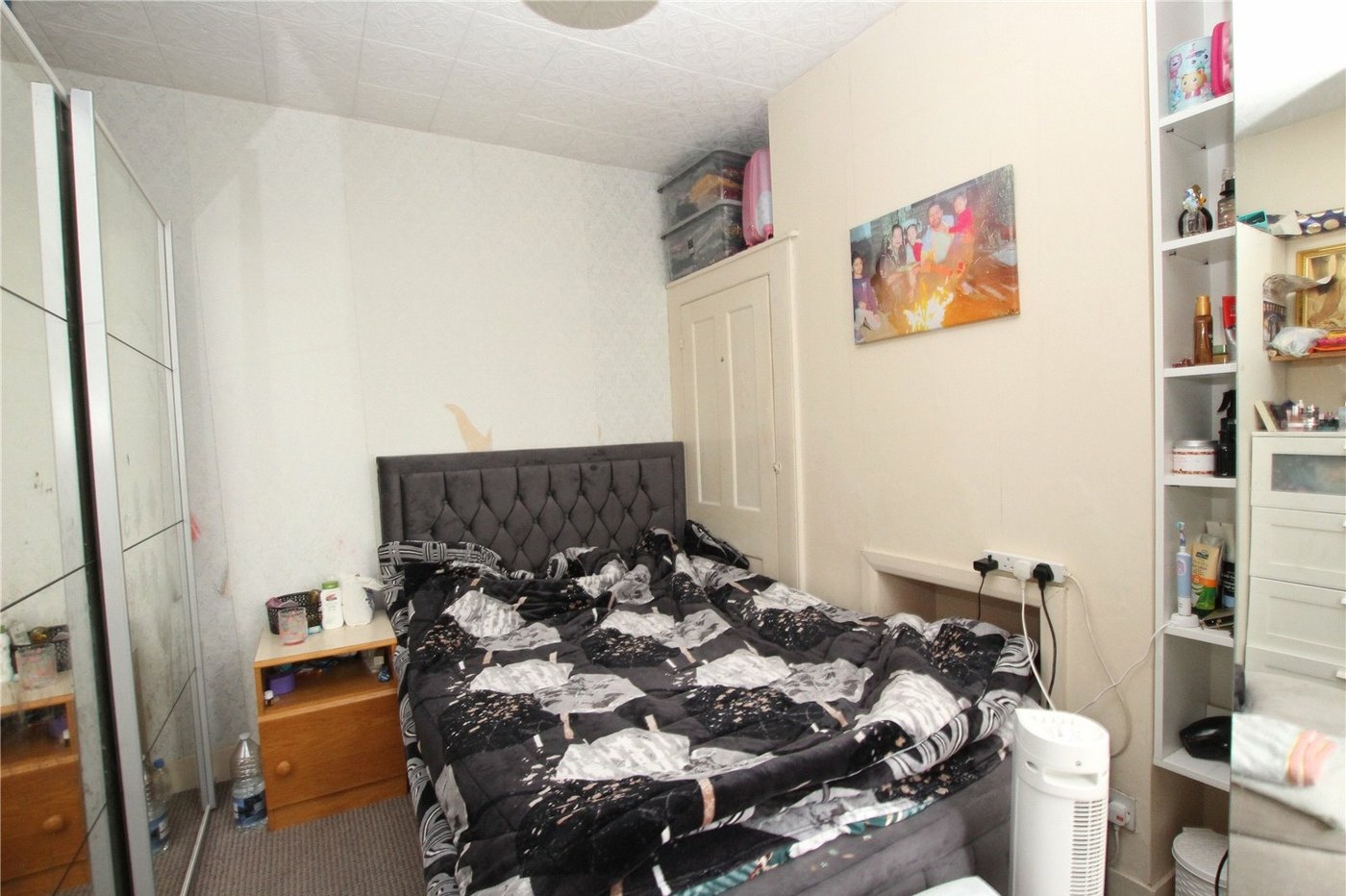 4 bedroom house for sale in London | Robinson Jackson