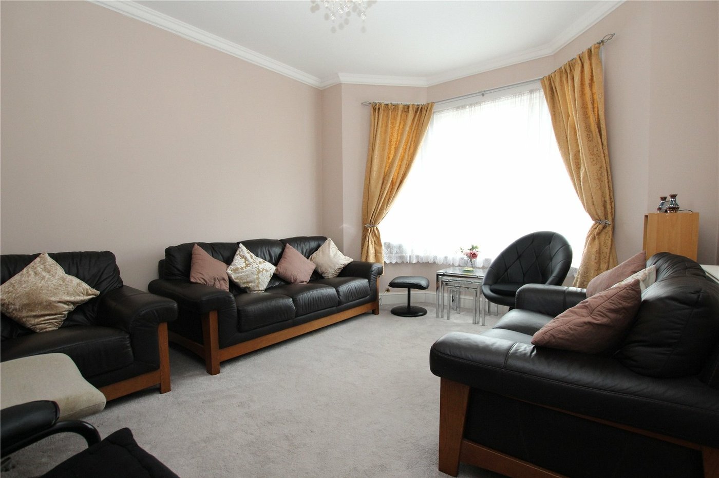 4 bedroom house for sale in London | Robinson Jackson