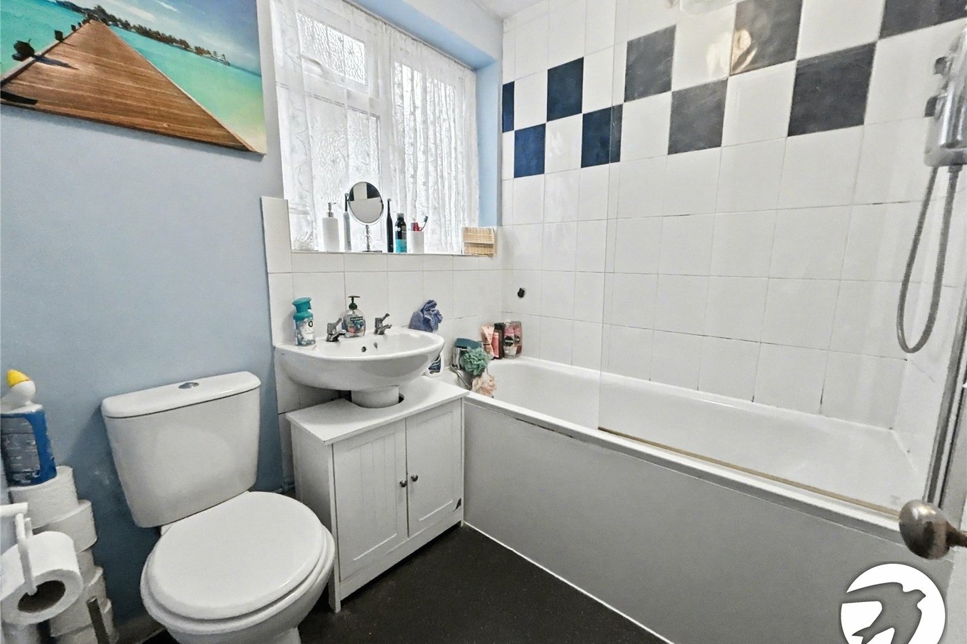 2 bedroom property for sale in Sidcup Hill | Robinson Jackson