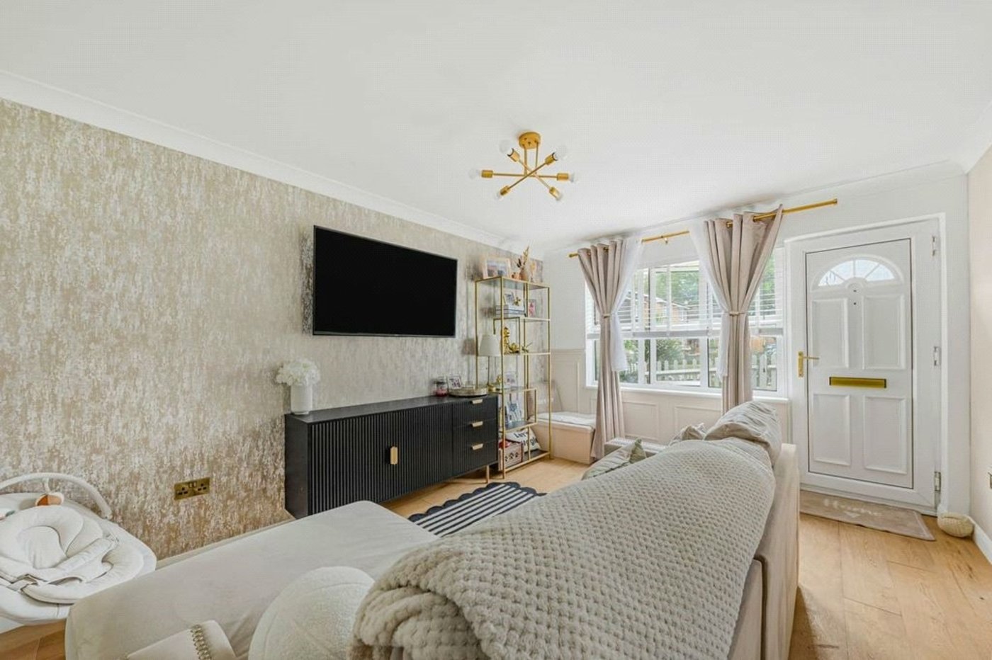 1 bedroom house for sale in Farnborough | Robinson Jackson