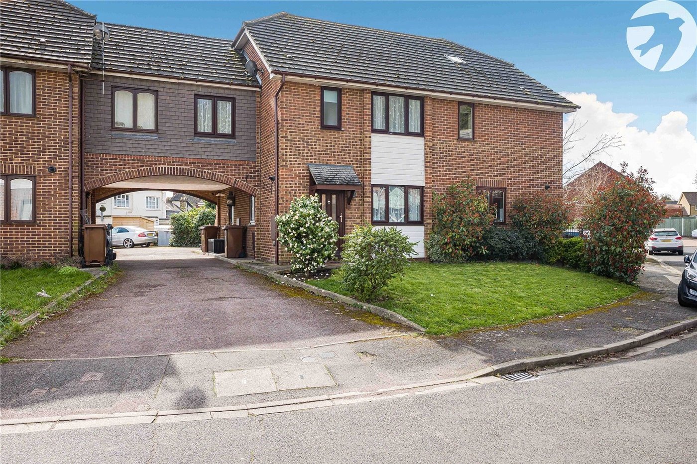 2 bedroom house for sale in Upnor | Robinson Michael & Jackson