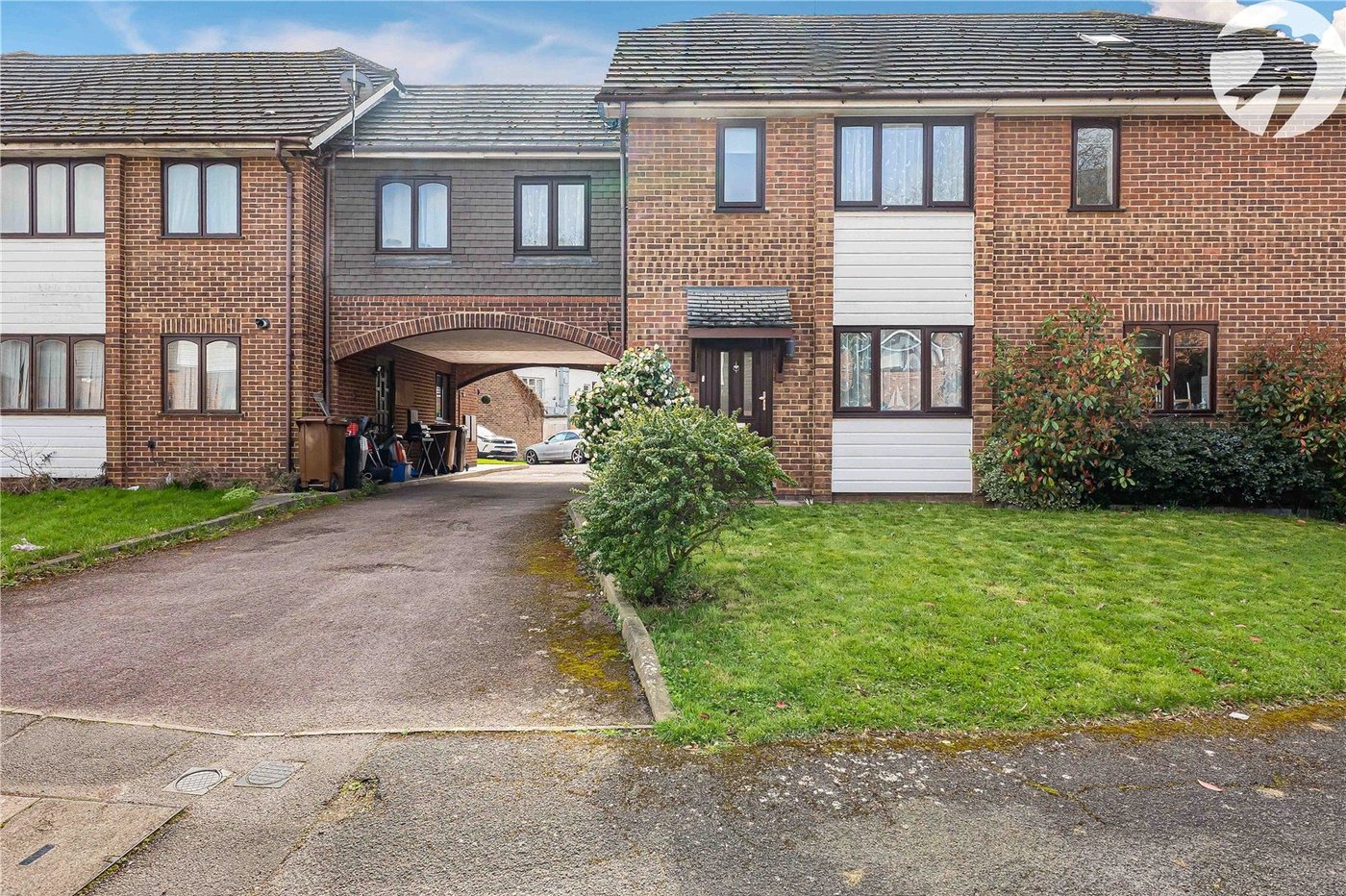 2 bedroom house for sale in Upnor | Robinson Michael & Jackson